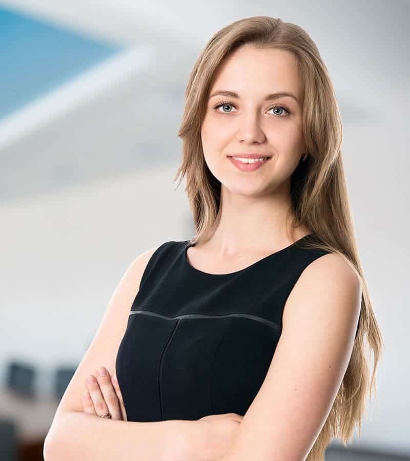 beautiful-woman-smiles